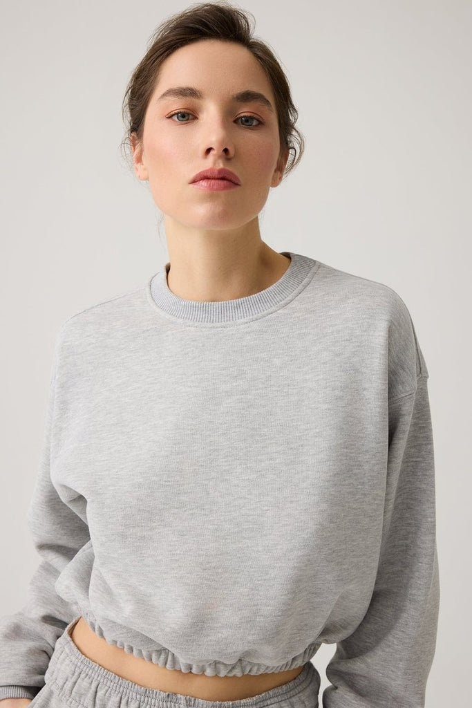 Geniş Kalıp Beli Büzgülü Crop Sweatshirt Cropped Pullover Gri Melanj - Los Ojos