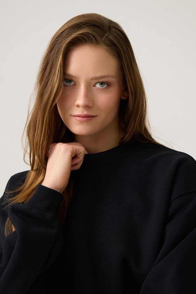 Geniş Kalıp Beli Büzgülü Crop Sweatshirt Cropped Pullover Siyah - Los Ojos