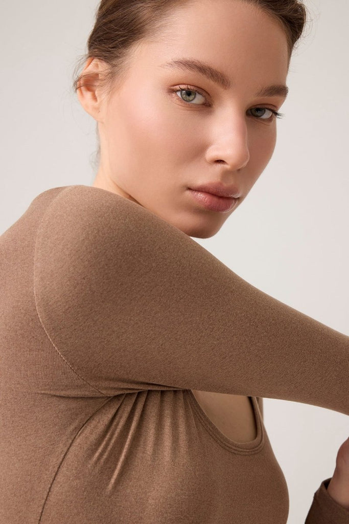 Uzun Kollu U Yaka Spor Bluz Scoop Neck Top Mocha Kahve - Los Ojos