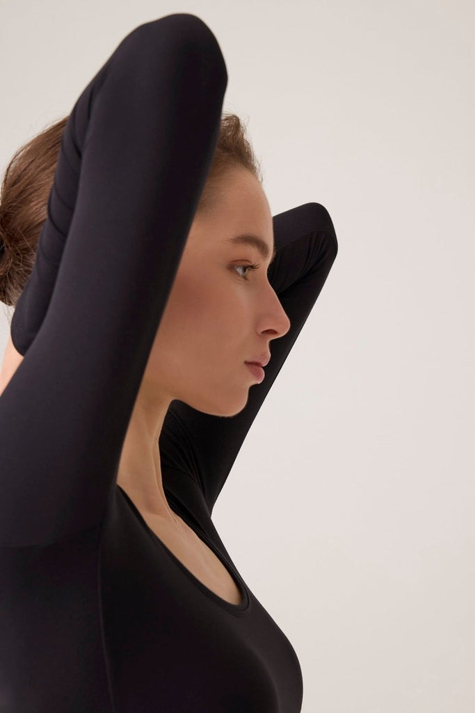 Uzun Kollu U Yaka Spor Bluz Scoop Neck Top Siyah - Los Ojos