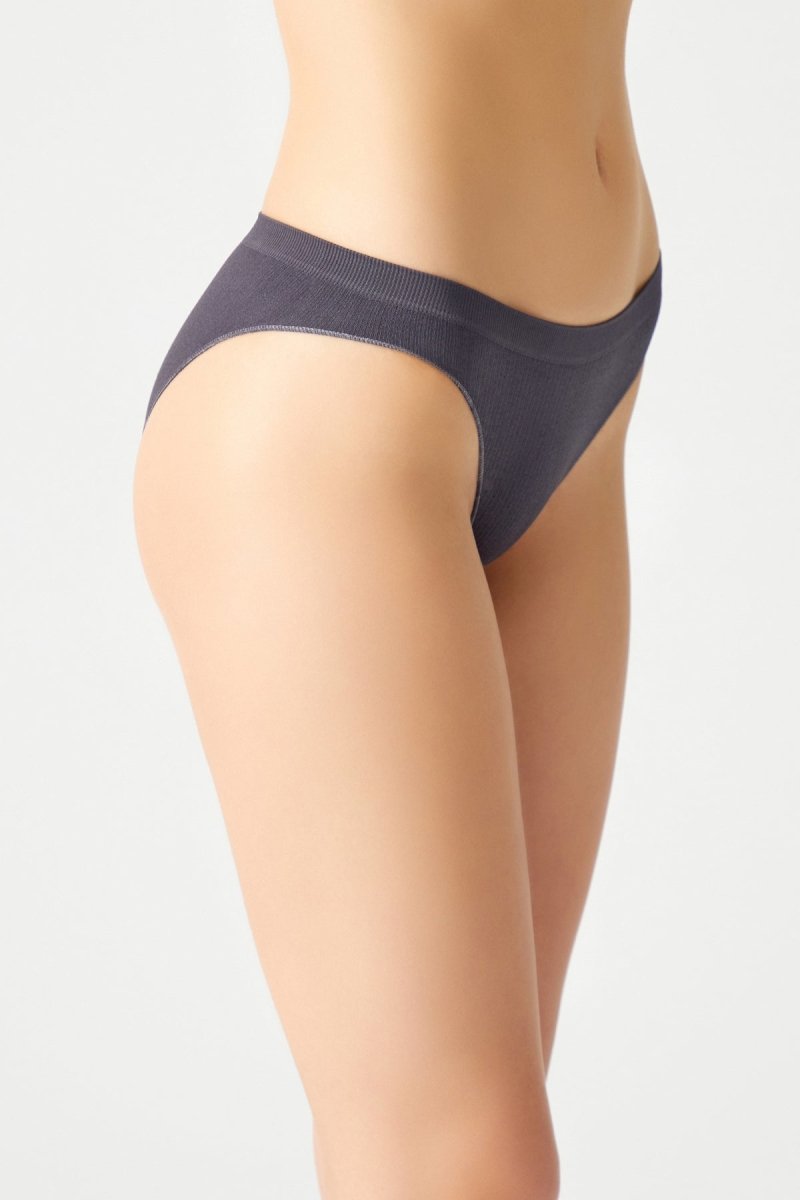 Chiroyli qizni pul evaziga ovlashdi. Buryatiyadan porno aktrisa